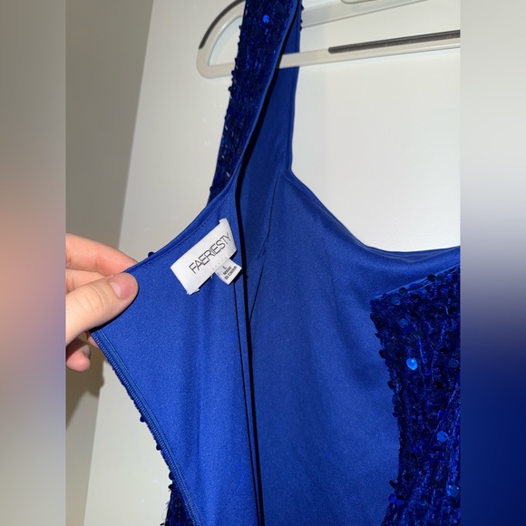 Elegant Blue Sequin Dress - Picture 6 of 7